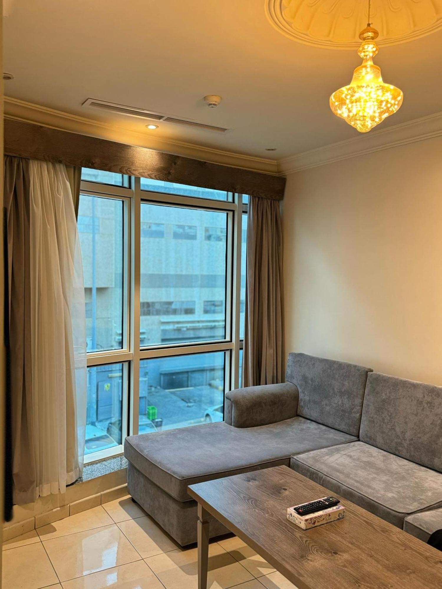 نايس لاند للأجنحة الفندقية Jeddah Bagian luar foto